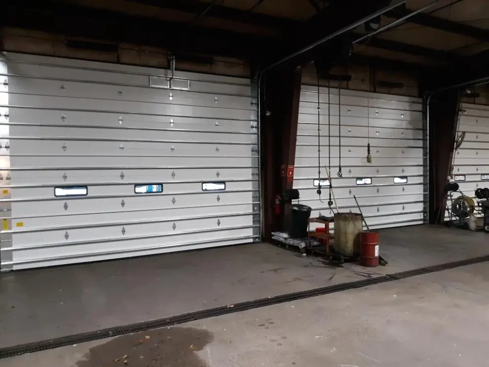 garage door service team